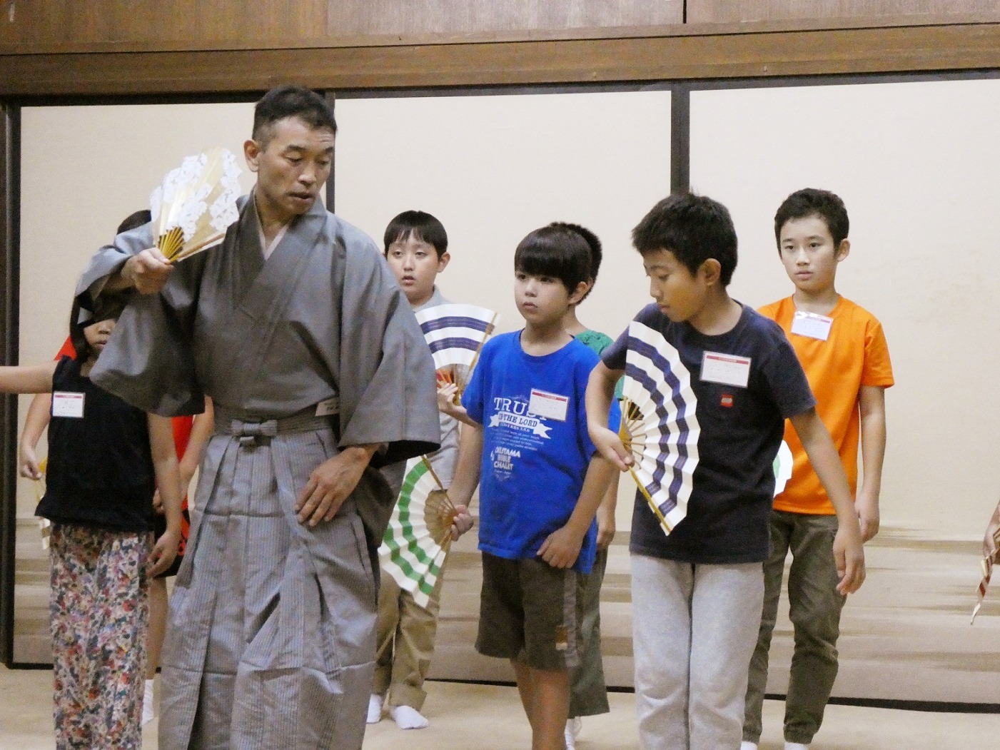 狂言の親子体験 キッズ伝統芸能体験 日本芸能実演家団体協議会 芸団協