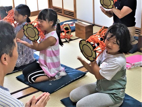 杵家会館でのお稽古はじめ 小鼓 太鼓 キッズ伝統芸能体験 日本芸能実演家団体協議会 芸団協